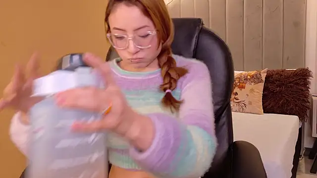 danielamilles online show from January 2026 02:08:01 PM