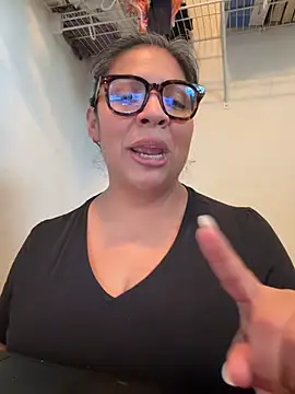 Snapshot of BettyWhispers chatting on February 2026 07:54:01 PM BettyWhispers online show from February 2026 07:54:01 PM