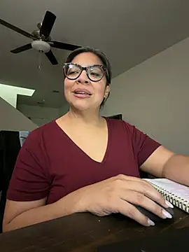 Snapshot of BettyWhispers chatting on February 2026 07:10:02 AM BettyWhispers online show from February 2026 07:10:02 AM