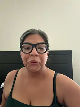 Snapshot of BettyWhispers chatting on March 2026 04:56:01 PM BettyWhispers online show from March 2026 04:56:01 PM