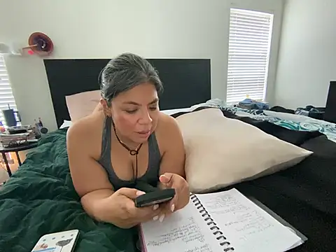 Snapshot of BettyWhispers chatting on April 2026 06:46:02 PM BettyWhispers online show from April 2026 06:46:02 PM