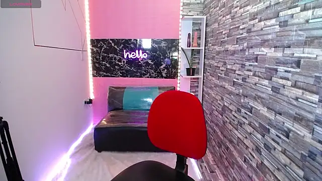 emili lewins online show from December 2025 05:24:02 AM