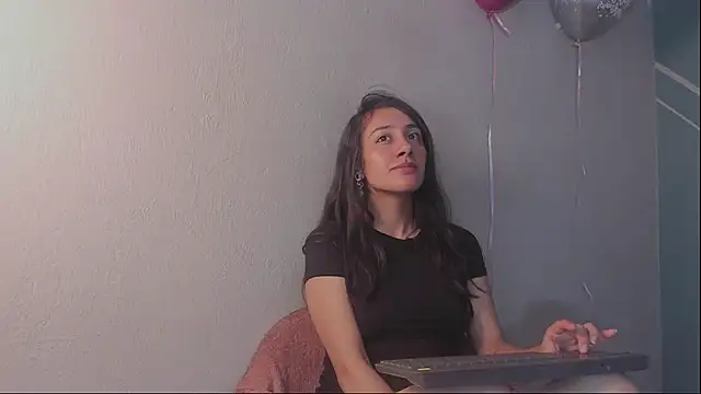 Lucy-Bluesea online show from February 2026 10:41:02 PM