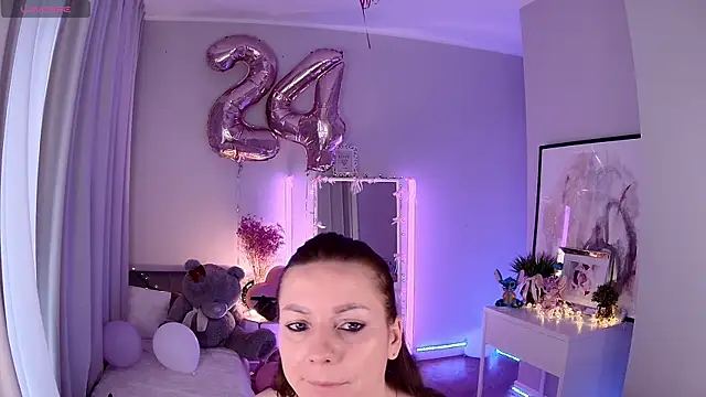 Snapshot of Ann_Me chatting on December 2025 07:14:02 AM Ann Me online show from December 2025 07:14:02 AM