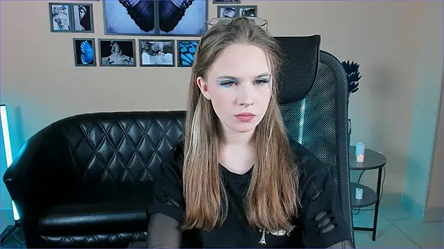 SsoniaRay online show from December 2025 07:36:02 AM