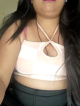 Snapshot of meeriya chatting on December 2025 07:08:02 PM meeriya online show from December 2025 07:08:02 PM