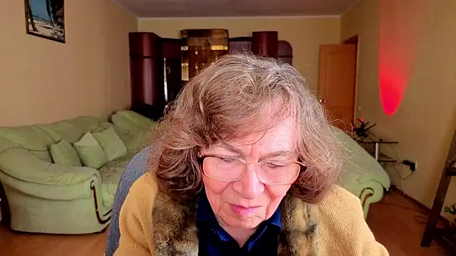 Betty Bricks online show from December 2025 07:58:02 AM