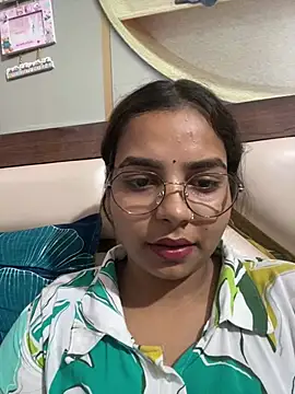Snapshot of Himani_0122 chatting on June 2026 10:48:01 AM Himani 0122 online show from June 2026 10:48:01 AM
