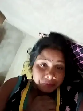 Snapshot of Shreya_pandit chatting on May 2026 12:27:02 AM Shreya pandit online show from May 2026 12:27:02 AM