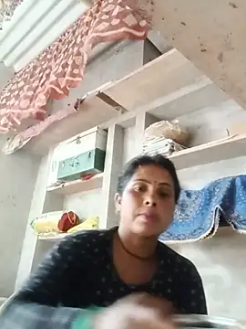 Snapshot of Shreya_pandit chatting on May 2026 10:36:01 AM Shreya pandit online show from May 2026 10:36:01 AM