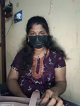 Snapshot of tamilsaisree chatting on June 2026 05:04:01 PM tamilsaisree online show from June 2026 05:04:01 PM