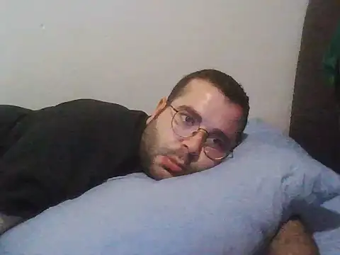 Snapshot of kkadam1 chatting on December 2025 01:26:01 PM kkadam1 online show from December 2025 01:26:01 PM