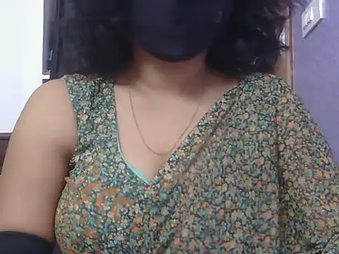its me love9951 online show from May 2026 03:53:01 PM