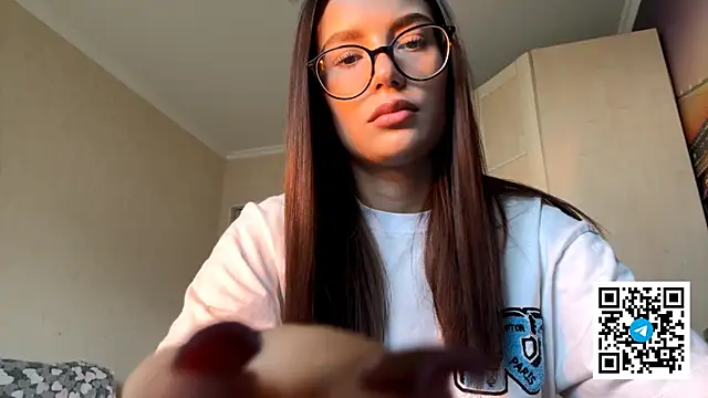 Snapshot of TequilaPariseau chatting on December 2025 09:04:01 AM TequilaPariseau online show from December 2025 09:04:01 AM