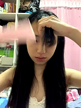 Snapshot of hanhan-oooooo chatting on December 2025 04:23:02 PM hanhan-oooooo online show from December 2025 04:23:02 PM