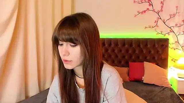 MilanaHotts online show from July 2026 05:36:01 AM