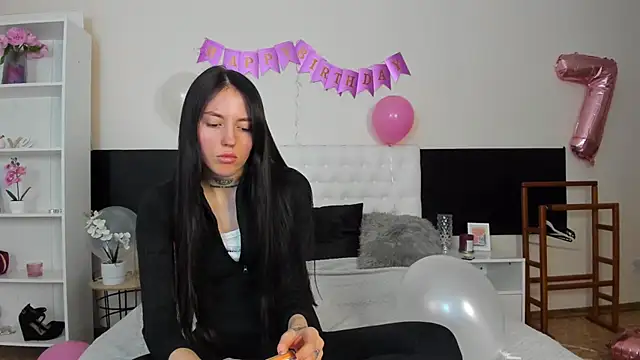 AdrianaCult online show from February 2026 01:23:02 PM