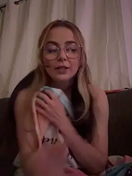 Snapshot of sugxrfox chatting on December 2025 06:29:02 AM sugxrfox online show from December 2025 06:29:02 AM