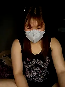 Snapshot of May-Ne chatting on February 2026 05:28:02 AM May-Ne online show from February 2026 05:28:02 AM