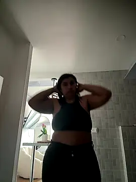 Snapshot of sophie-honey chatting on December 2025 02:01:02 PM sophie-honey online show from December 2025 02:01:02 PM