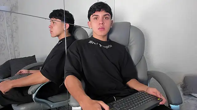  TaylorBlack online show from April 2026 11:37:01 AM