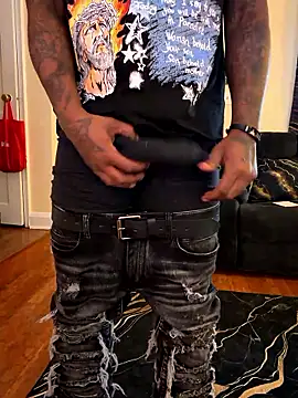 daddydarkskindikk online show from January 2026 05:51:02 PM