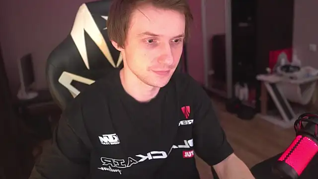 art hunter online show from December 2025 08:46:01 PM