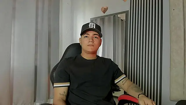 Snapshot of dante_jonss chatting on December 2025 08:48:01 PM dante jonss online show from December 2025 08:48:01 PM