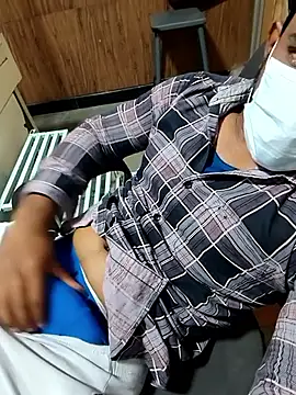  alexzz1155  online show from December 2025 04:29:02 AM