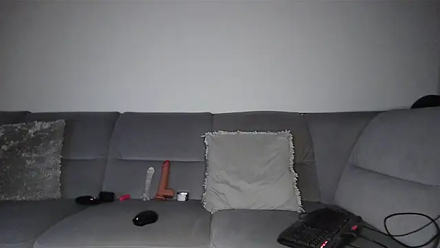 german huzon online show from February 2026 06:57:01 PM