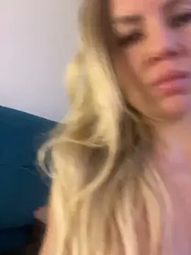 Snapshot of Natalia_Fit chatting on April 2026 04:57:02 AM Natalia Fit online show from April 2026 04:57:02 AM