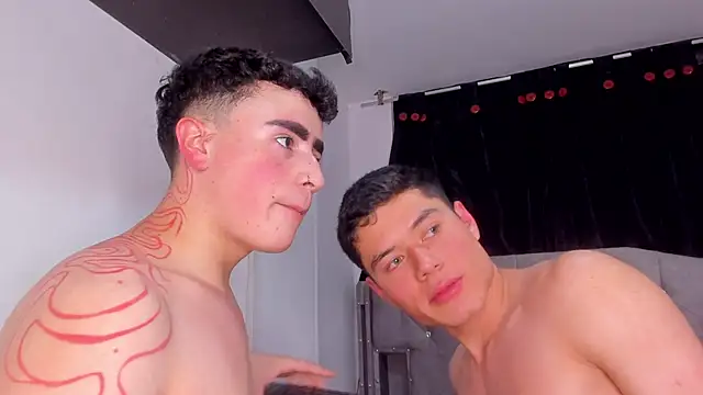 Snapshot of naughtysalomon__ chatting on December 2025 11:44:01 PM naughtysalomon online show from December 2025 11:44:01 PM