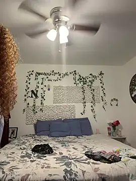 Snapshot of SweeTexasKyn chatting on May 2026 03:57:01 AM SweeTexasKyn online show from May 2026 03:57:01 AM