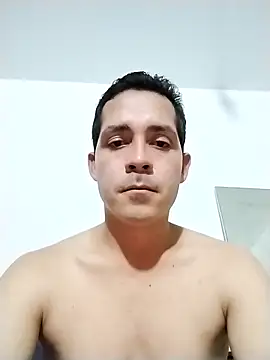 Snapshot of Chris_hot33 chatting on December 2025 02:39:01 AM Chris hot33 online show from December 2025 02:39:01 AM