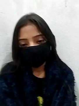 Snapshot of Cute_-girl chatting on December 2025 06:40:01 AM Cute -girl online show from December 2025 06:40:01 AM