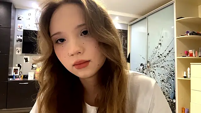 Princessofcashe online show from February 2026 05:00:02 PM