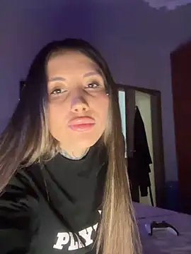 saphirafox online show from March 2026 06:30:01 PM