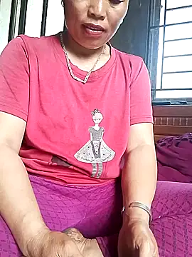 Snapshot of Maikha08 chatting on June 2026 07:03:01 AM Maikha08 online show from June 2026 07:03:01 AM