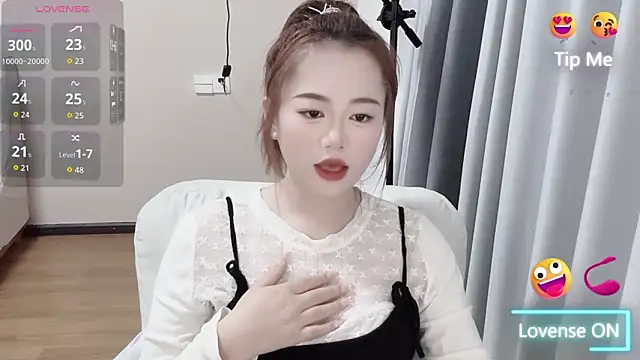 Snapshot of Amireux-8 chatting on April 2026 12:19:02 PM Amireux-8 online show from April 2026 12:19:02 PM