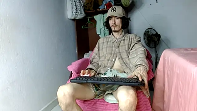 sk8-boy online show from April 2026 02:47:01 PM