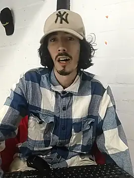 Snapshot of sk8-boy chatting on May 2026 04:12:02 PM sk8-boy online show from May 2026 04:12:02 PM