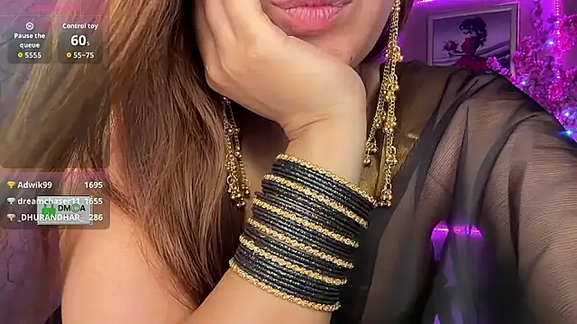Snapshot of DimondGirl_ chatting on June 2026 01:28:02 AM DimondGirl online show from June 2026 01:28:02 AM