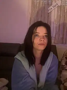 Mmebouhoups online show from December 2025 08:33:01 AM