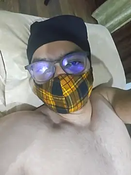NunnuLelo online show from May 2026 10:59:01 PM