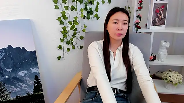 Snapshot of BettinaHuus chatting on December 2025 05:46:01 AM BettinaHuus online show from December 2025 05:46:01 AM