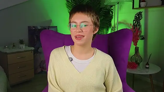 AidaGigantino online show from December 2025 09:04:01 AM