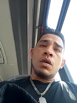 Gloryholeroom online show from March 2026 07:18:02 PM