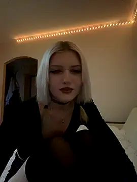 Snapshot of kris_tinika chatting on December 2025 07:48:01 AM kris tinika online show from December 2025 07:48:01 AM