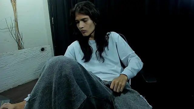 Snapshot of StarCrow19 chatting on December 2025 08:26:01 PM StarCrow19 online show from December 2025 08:26:01 PM