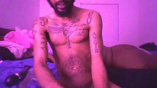 AverageAnt  online show from March 2026 06:25:02 AM